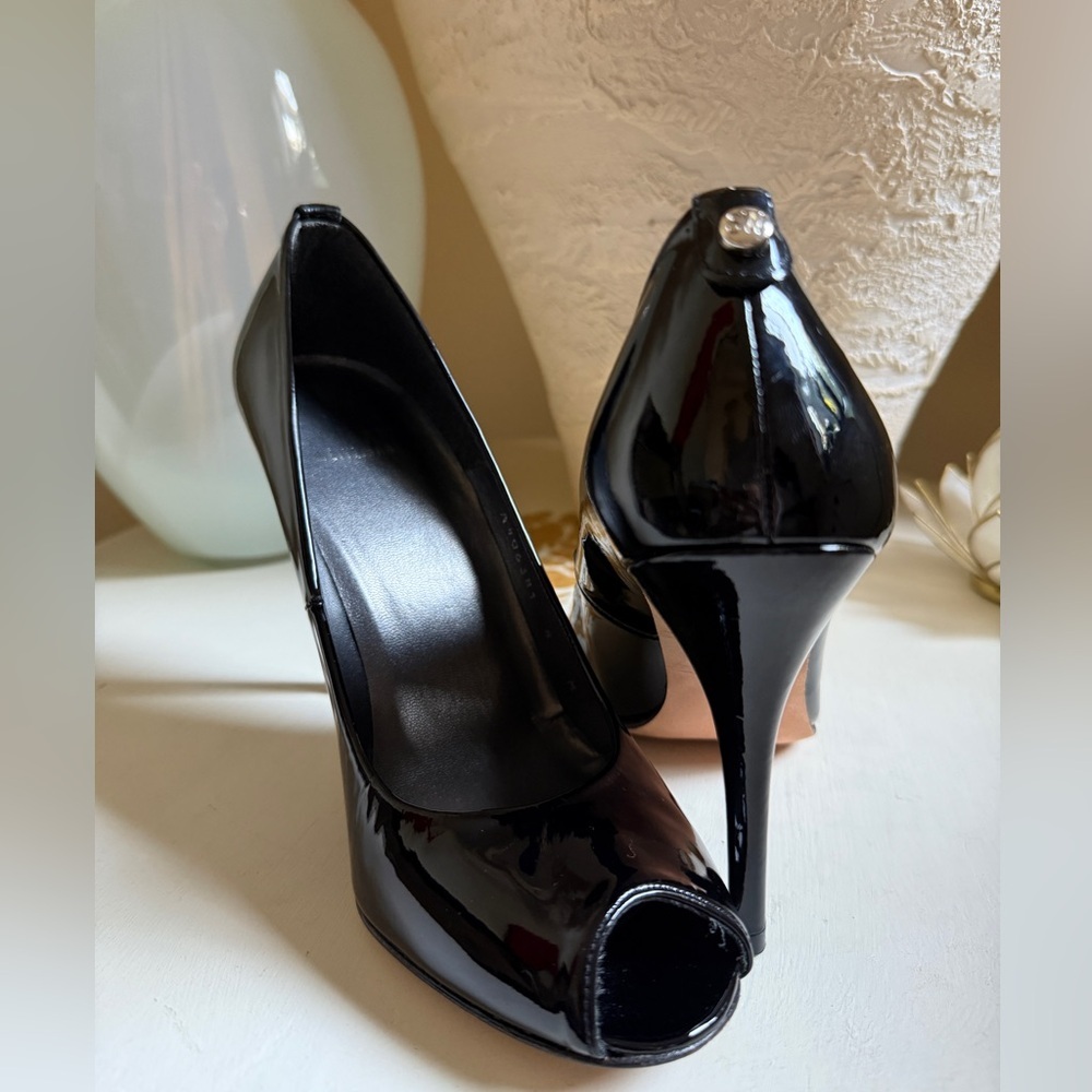 Stuart Weitzman Heels Black Patent Leather Peep Toe Heel Pumps Size 8